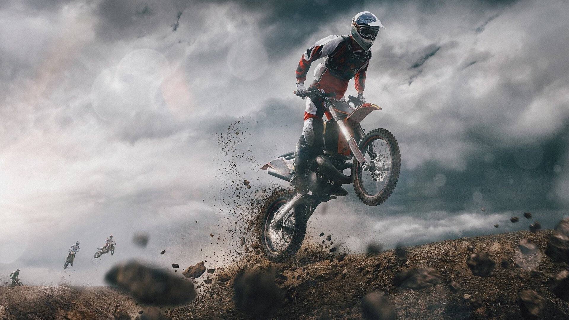 詹姆斯训练后回应休赛期交易传闻，詹姆斯再次伤退